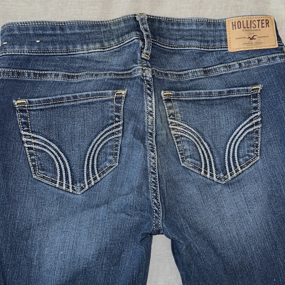 Hollister Super Skinny Low-Rise Dark Denim Jeans - Picture 3 of 3